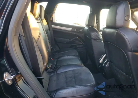 2014 Porsche Cayenne Gts z USA, uszkodzony, nr VIN WP1AD2A23ELA73758